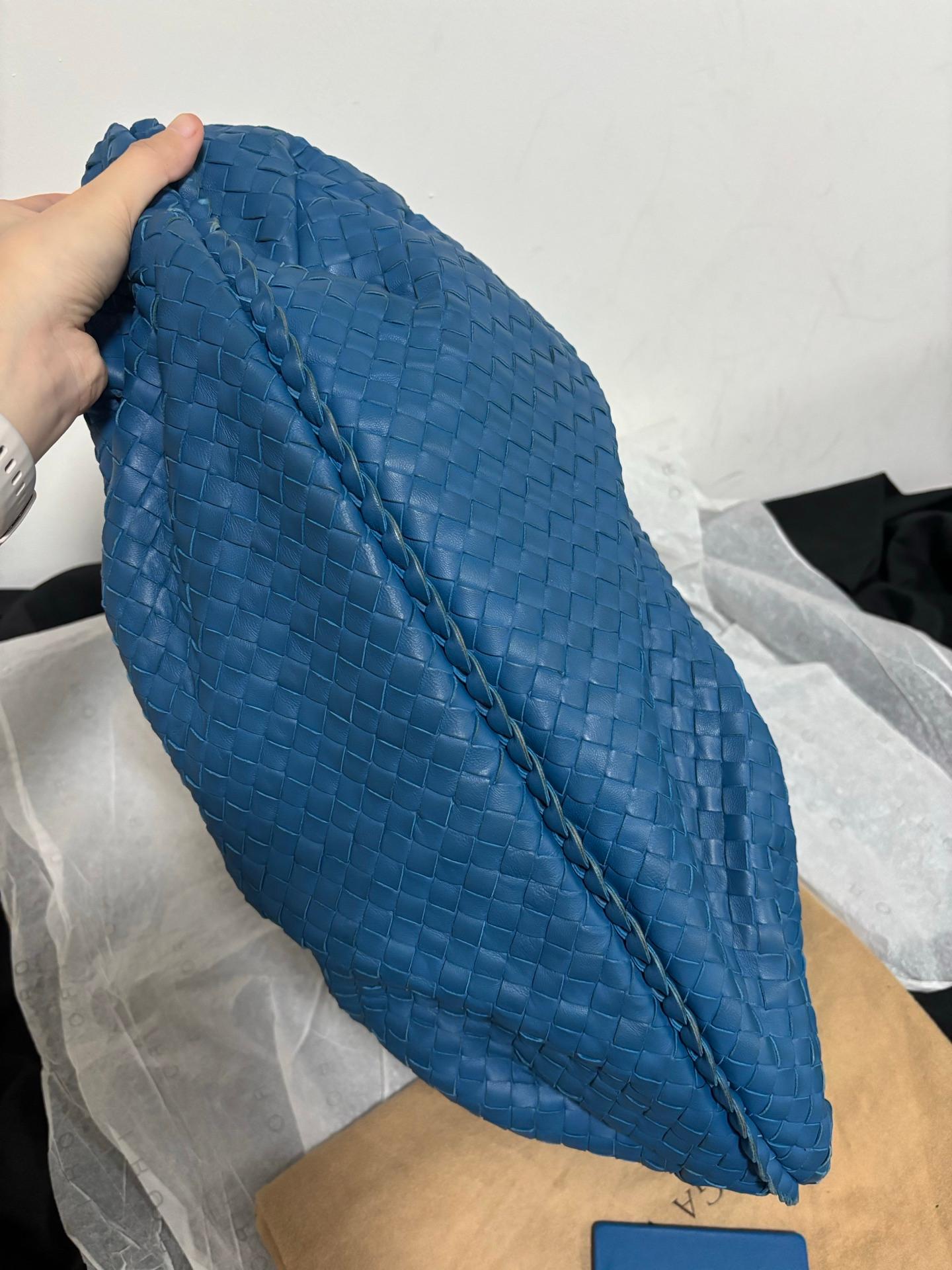 Bottega Veneta Belly Hobo Intrecciato Bleu Marine Cuir Maxi 50cm en vente 3