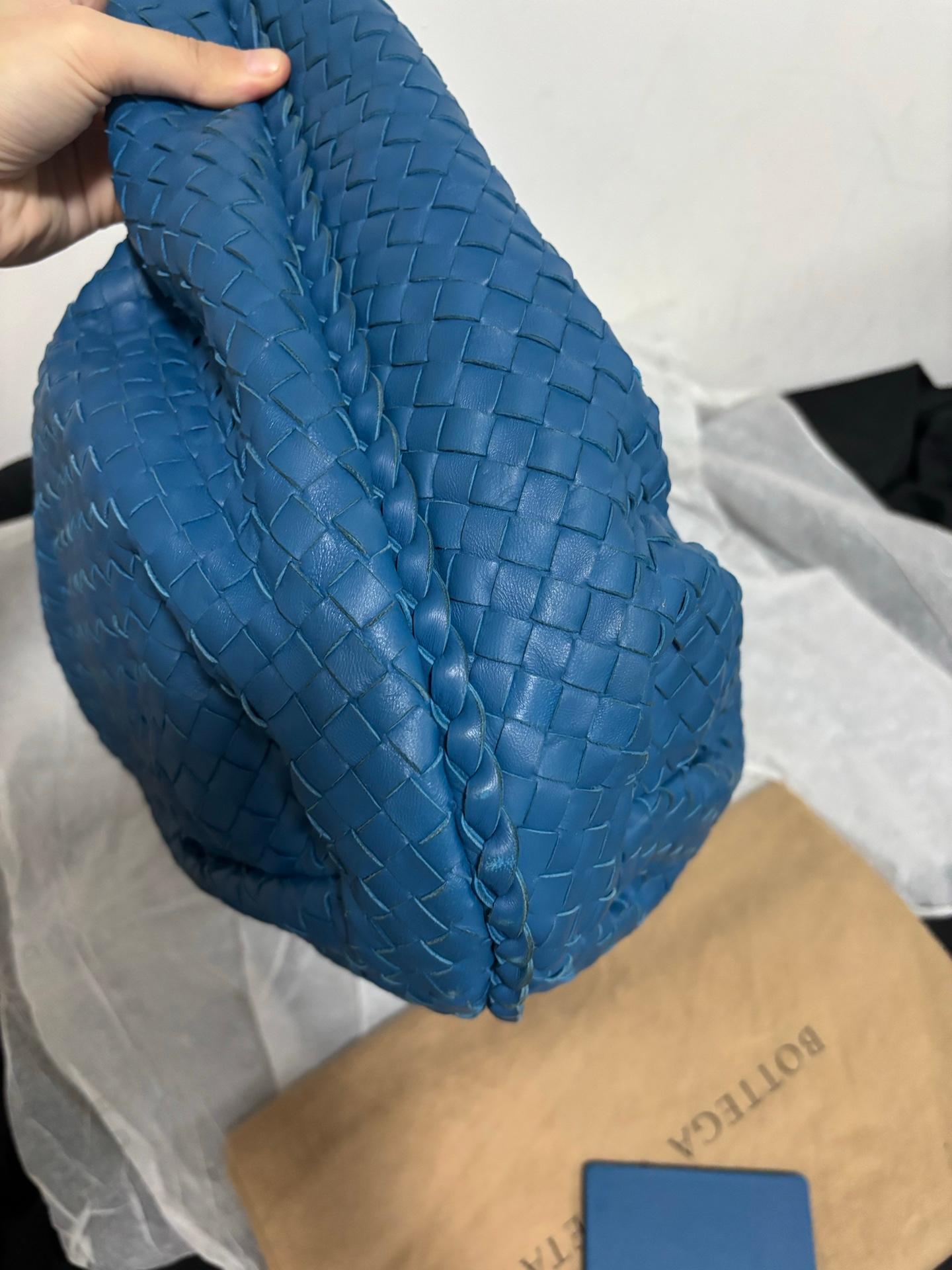 Bottega Veneta Belly Hobo Intrecciato Bleu Marine Cuir Maxi 50cm en vente 5