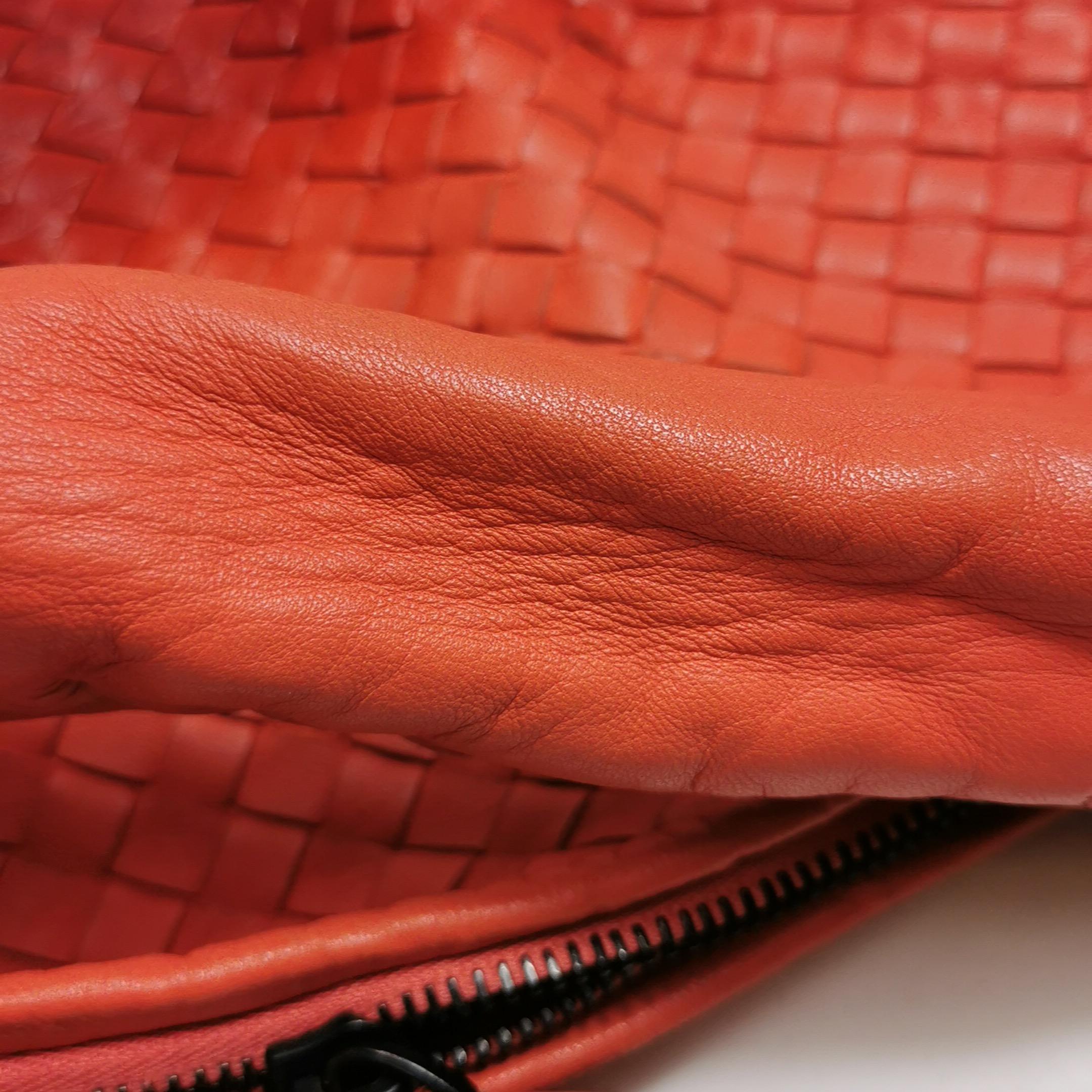 Bottega Veneta Hobo Intrecciato Gradiente Arancione Rosso Medio 45cm in vendita 13