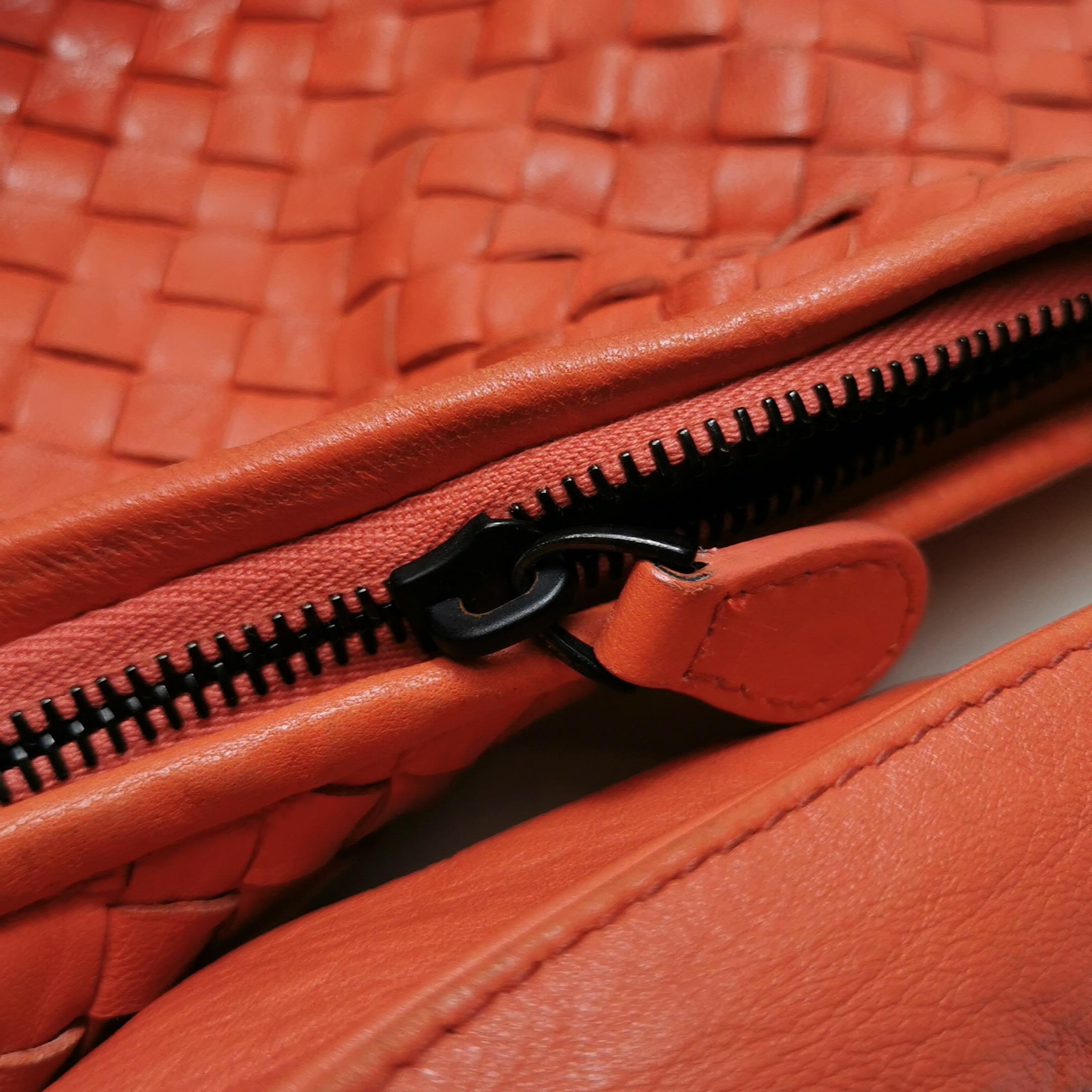 Donna Bottega Veneta Hobo Intrecciato Gradiente Arancione Rosso Medio 45cm in vendita
