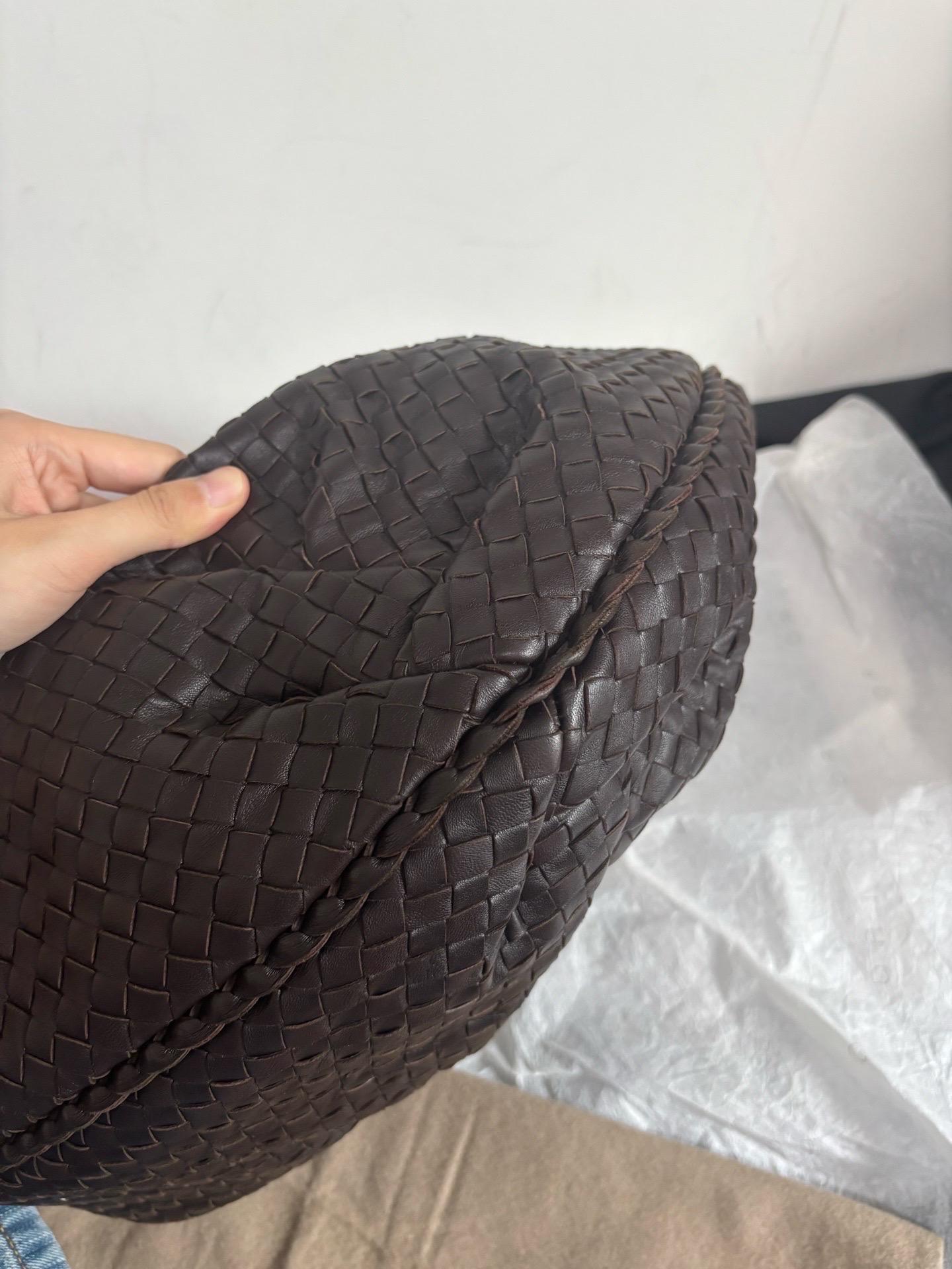 Bottega Veneta Belly Hobo Intrecciato in pelle d'agnello cioccolato scuro marrone grande in vendita 6