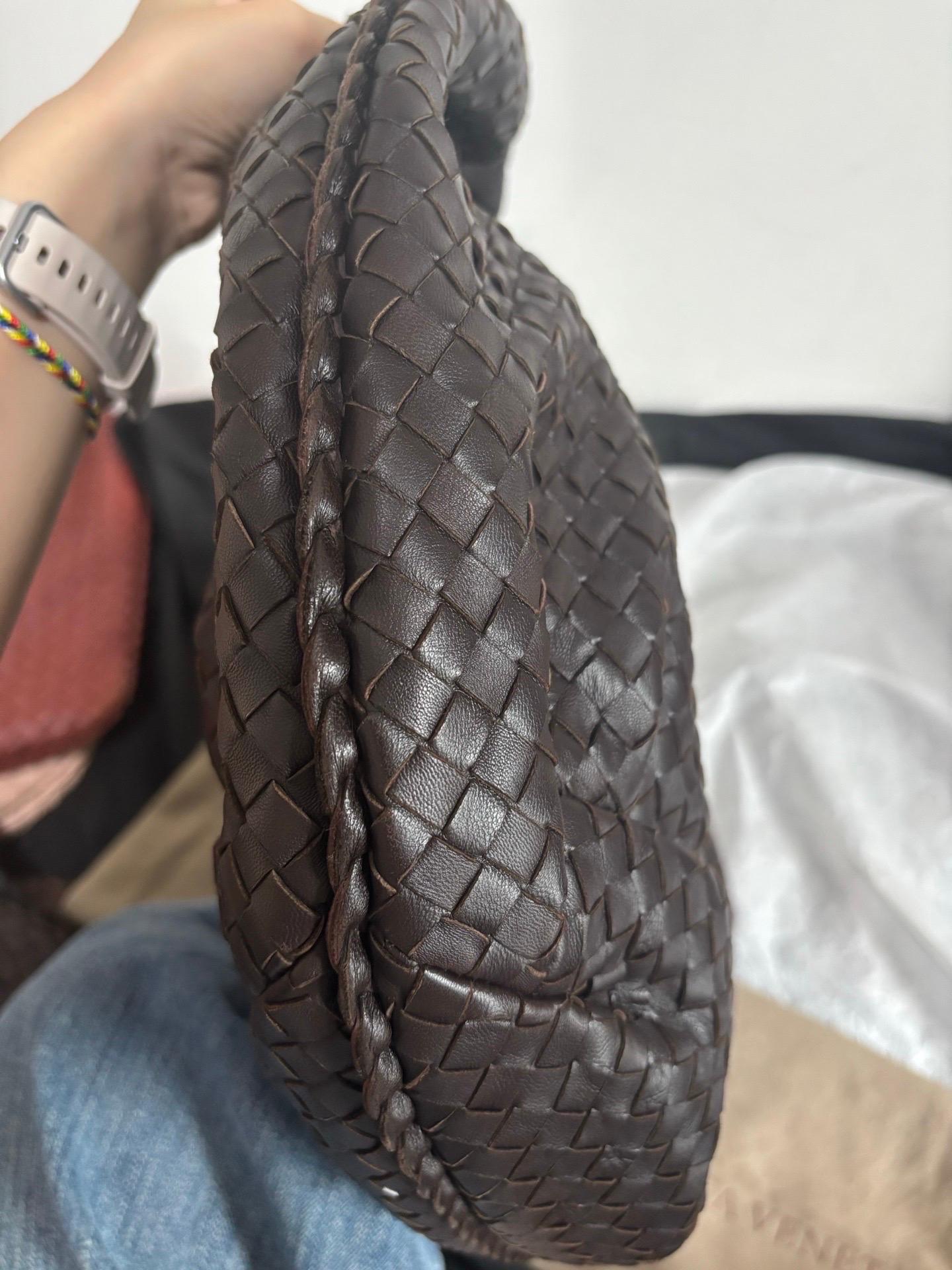Bottega Veneta Belly Hobo Intrecciato in pelle d'agnello cioccolato scuro marrone grande in vendita 7
