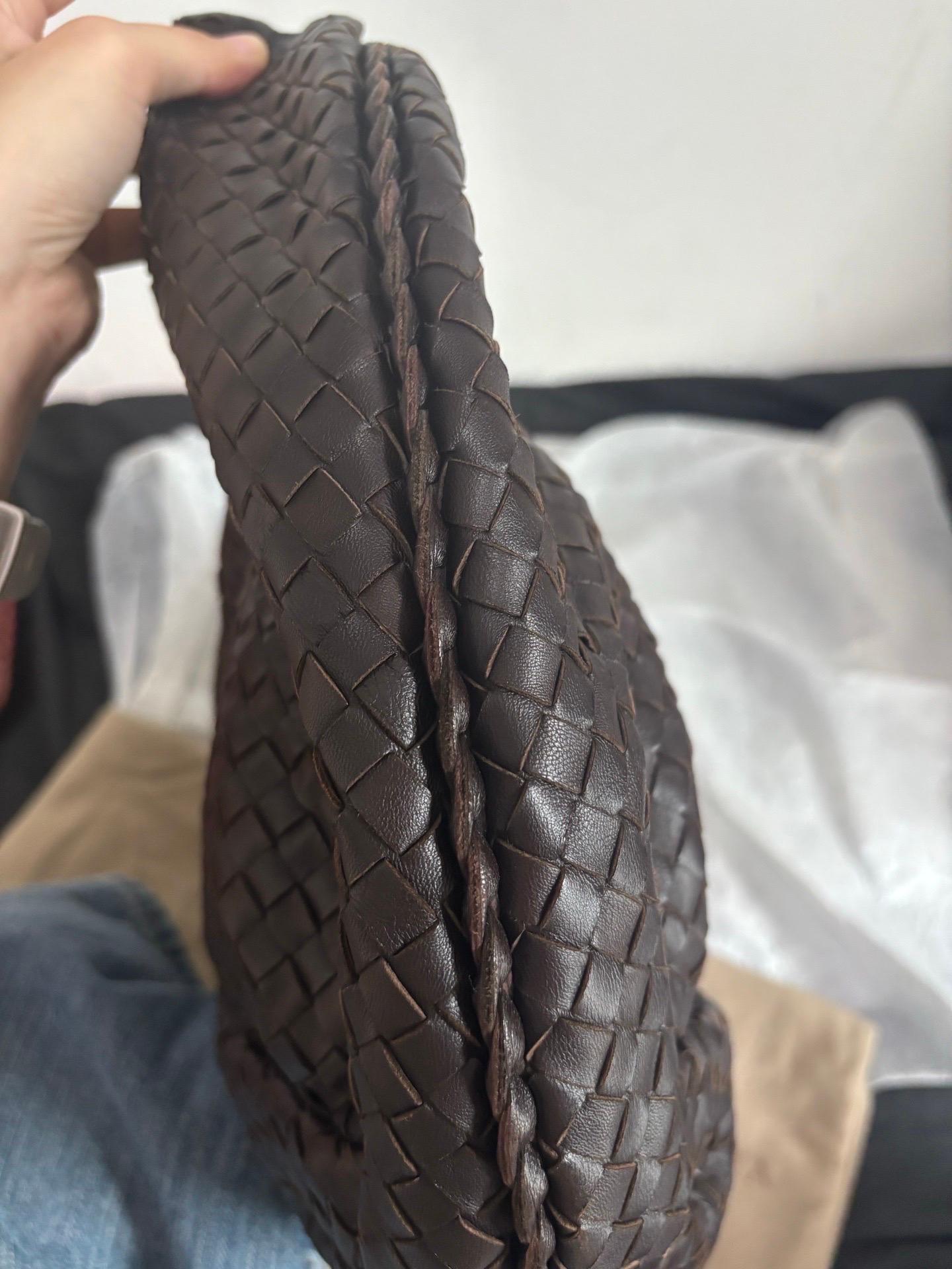 Bottega Veneta Belly Hobo Intrecciato in pelle d'agnello cioccolato scuro marrone grande in vendita 8