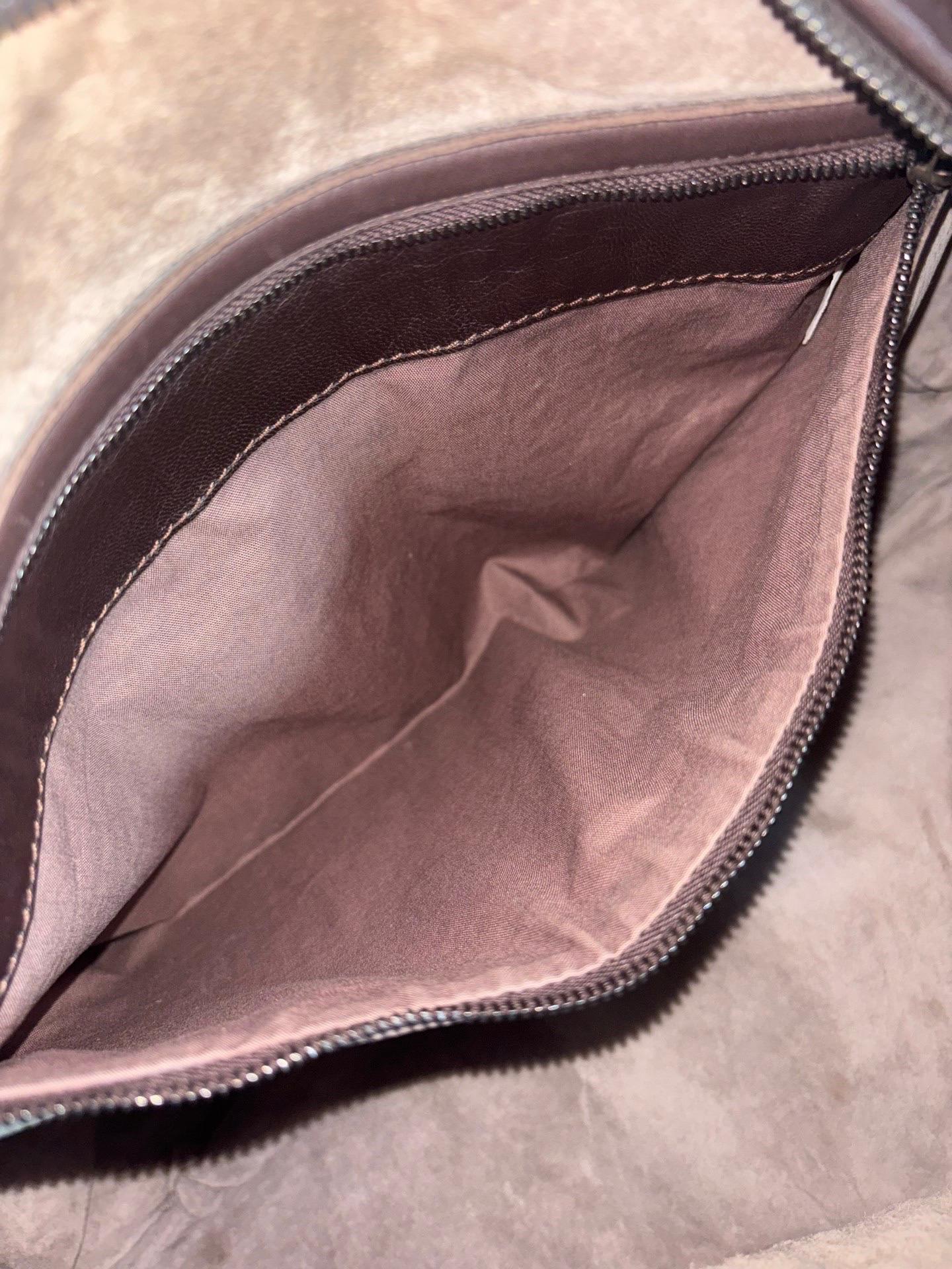Bottega Veneta Belly Hobo Intrecciato in pelle d'agnello cioccolato scuro marrone grande in vendita 15