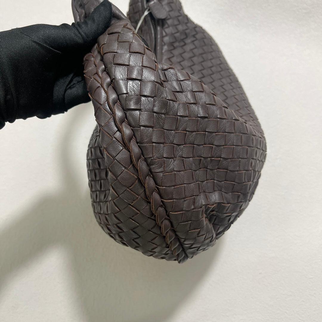 Donna Bottega Veneta Belly Hobo Intrecciato in pelle di agnello marrone latte Borsa media