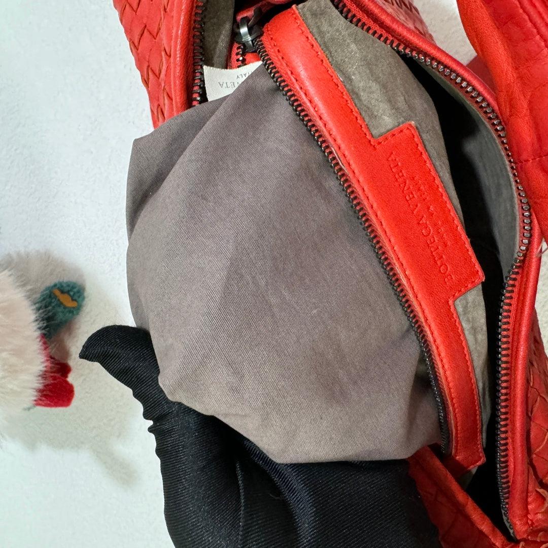 Bottega Veneta Belly Hobo Intrecciato Lambskin Leather Red Medium 40cm For Sale 13