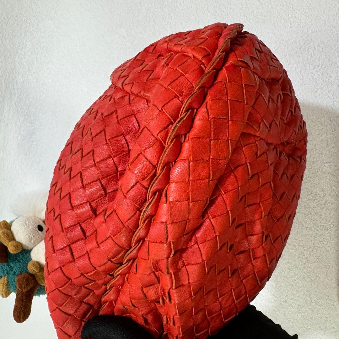 Bottega Veneta Belly Hobo Intrecciato Lambskin Leather Red Medium 40cm In Excellent Condition For Sale In AUBERVILLIERS, FR