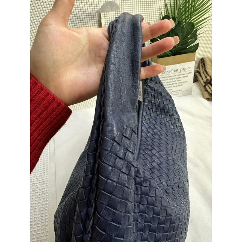 Bottega Veneta Belly Hobo Intrecciato Leather Navy Large 45 en vente 5