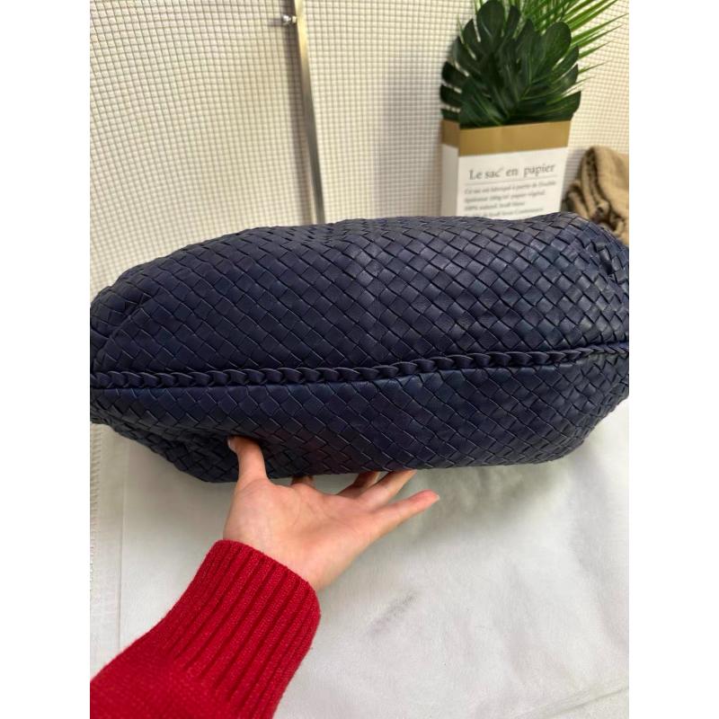 Bottega Veneta Belly Hobo Intrecciato Leather Navy Large 45 en vente 6