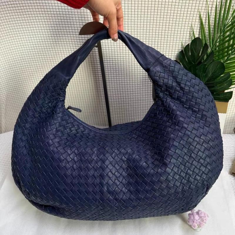 Bottega Veneta Belly Hobo Intrecciato Leather Navy Large 45 Bon état - En vente à AUBERVILLIERS, FR