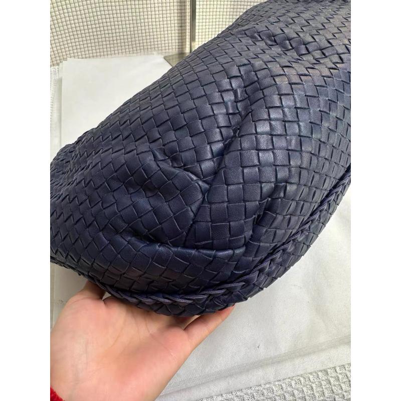 Bottega Veneta Belly Hobo Intrecciato Leather Navy Large 45 en vente 1