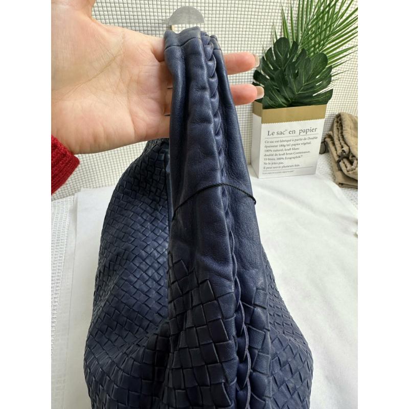 Bottega Veneta Belly Hobo Intrecciato Leather Navy Large 45 en vente 4
