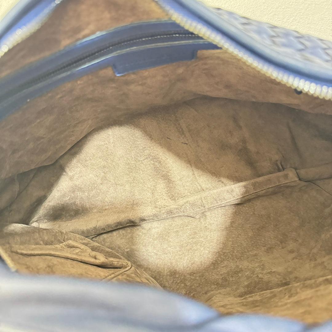 Bottega Veneta Belly Hobo Intrecciato Navy Large 47cm en vente 1