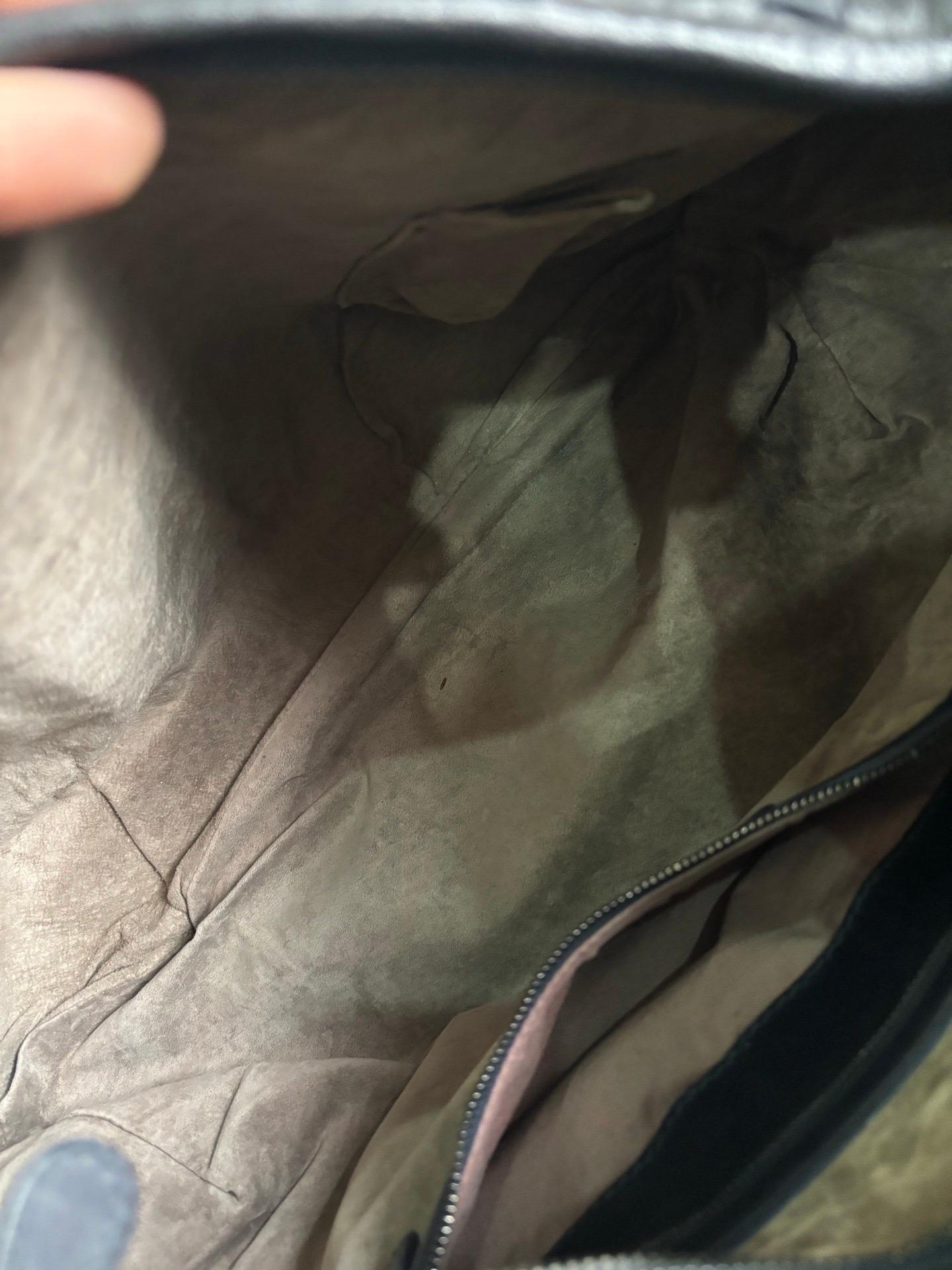 Bottega Veneta Belly Hobo Intrecciato in pelle Navy Maxi 50cm in vendita 9