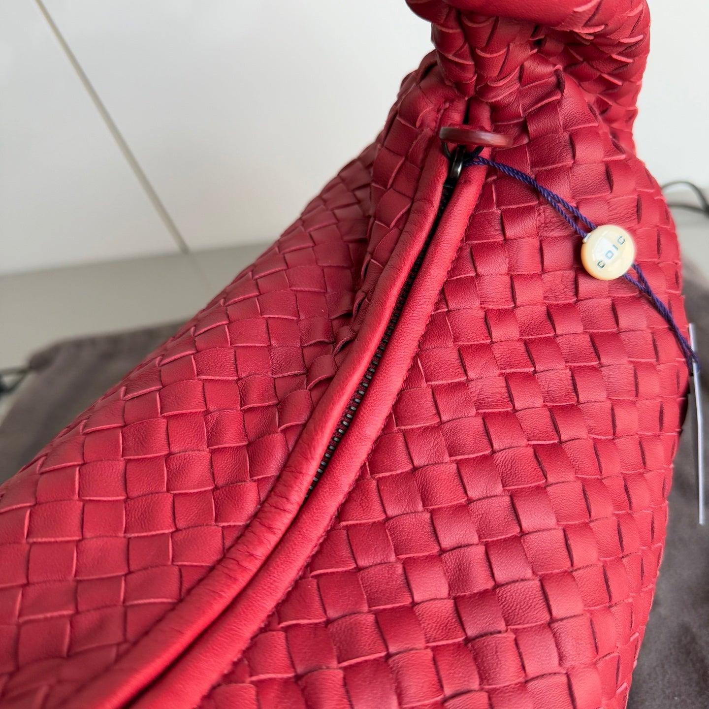 Bottega Veneta Belly Hobo Intrecciato Red Medium 40cm For Sale 11
