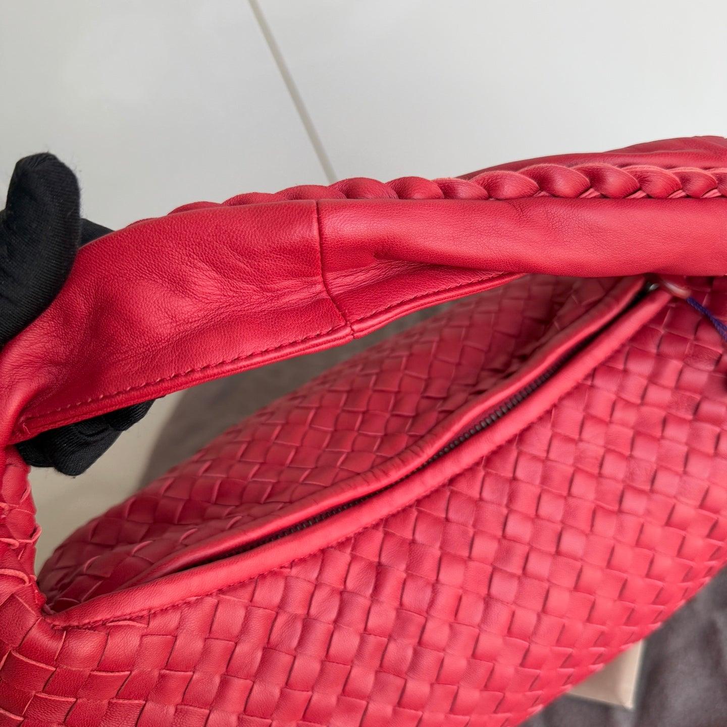 Bottega Veneta Belly Hobo Intrecciato Red Medium 40cm For Sale 4