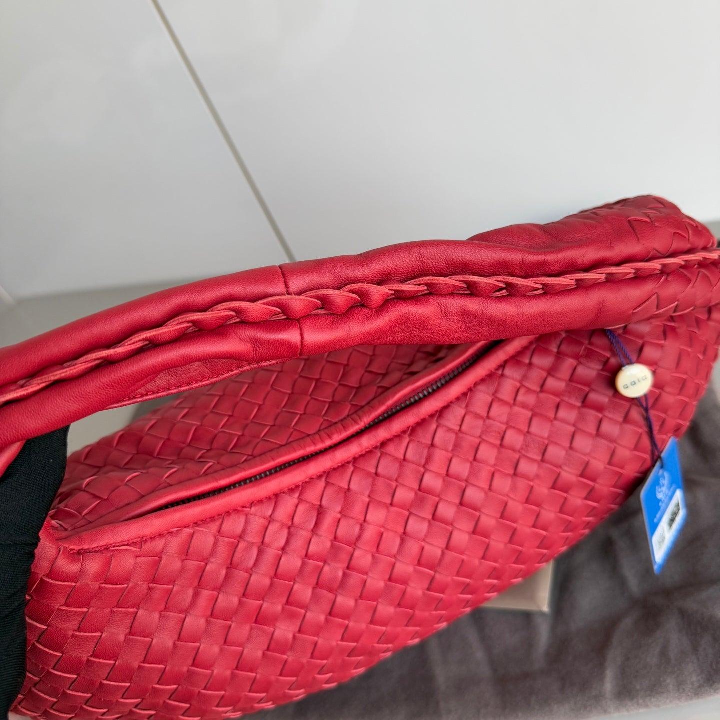 Bottega Veneta Belly Hobo Intrecciato Red Medium 40cm For Sale 5