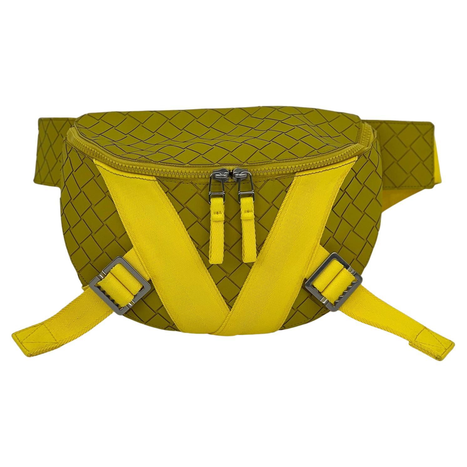 Bottega Veneta Belt Chain Pouch Bag For Sale at 1stDibs