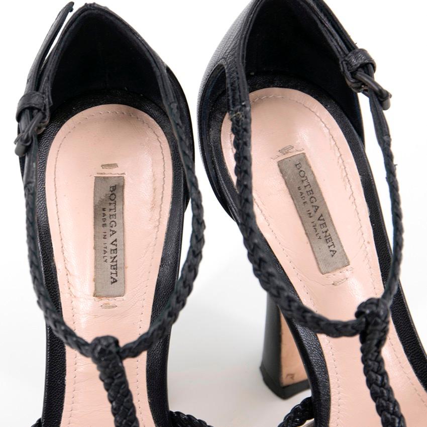 Bottega Veneta Black and White Woven Sandals US 5.5 For Sale 1