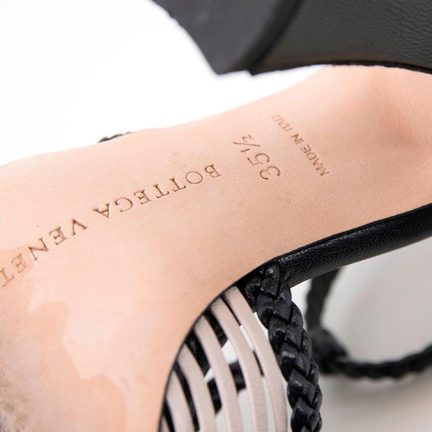 Bottega Veneta Black and White Woven Sandals US 5.5 For Sale 3
