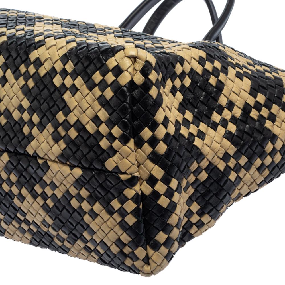 Bottega Veneta Black/Beige Intrecciato Leather Limited Edition 234/500 Cabat Tot 7