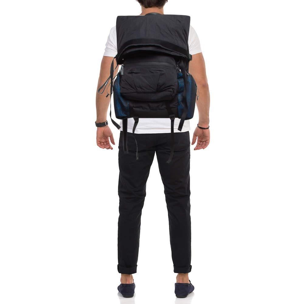 Bottega Veneta Black/Blue Nylon Paper Touch Backpack In Excellent Condition For Sale In Dubai, Al Qouz 2