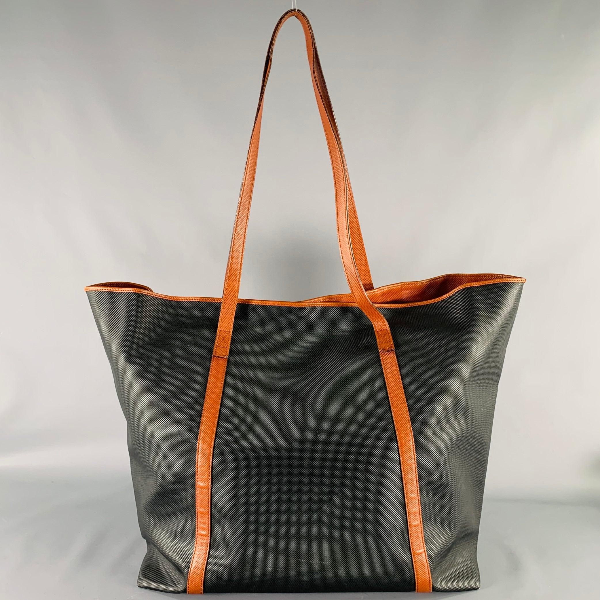 Nero BOTTEGA VENETA Borsa in tela marrone nera Coates in vendita
