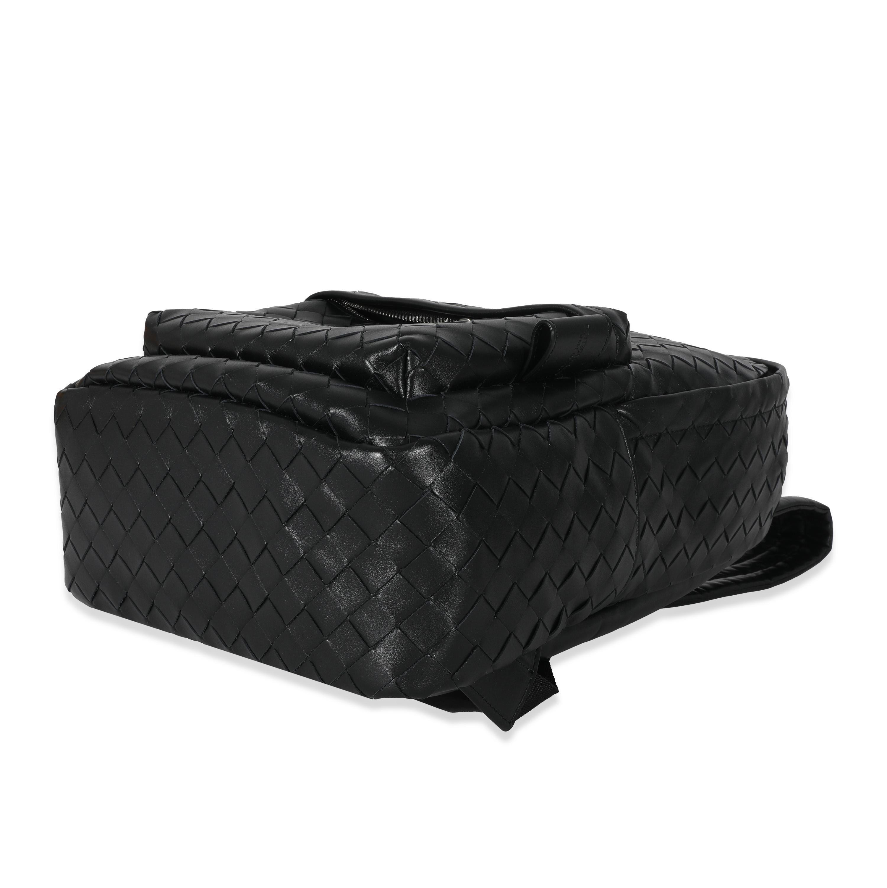 Women's or Men's Bottega Veneta Black Calfskin Small Intrecciato Backpack For Sale