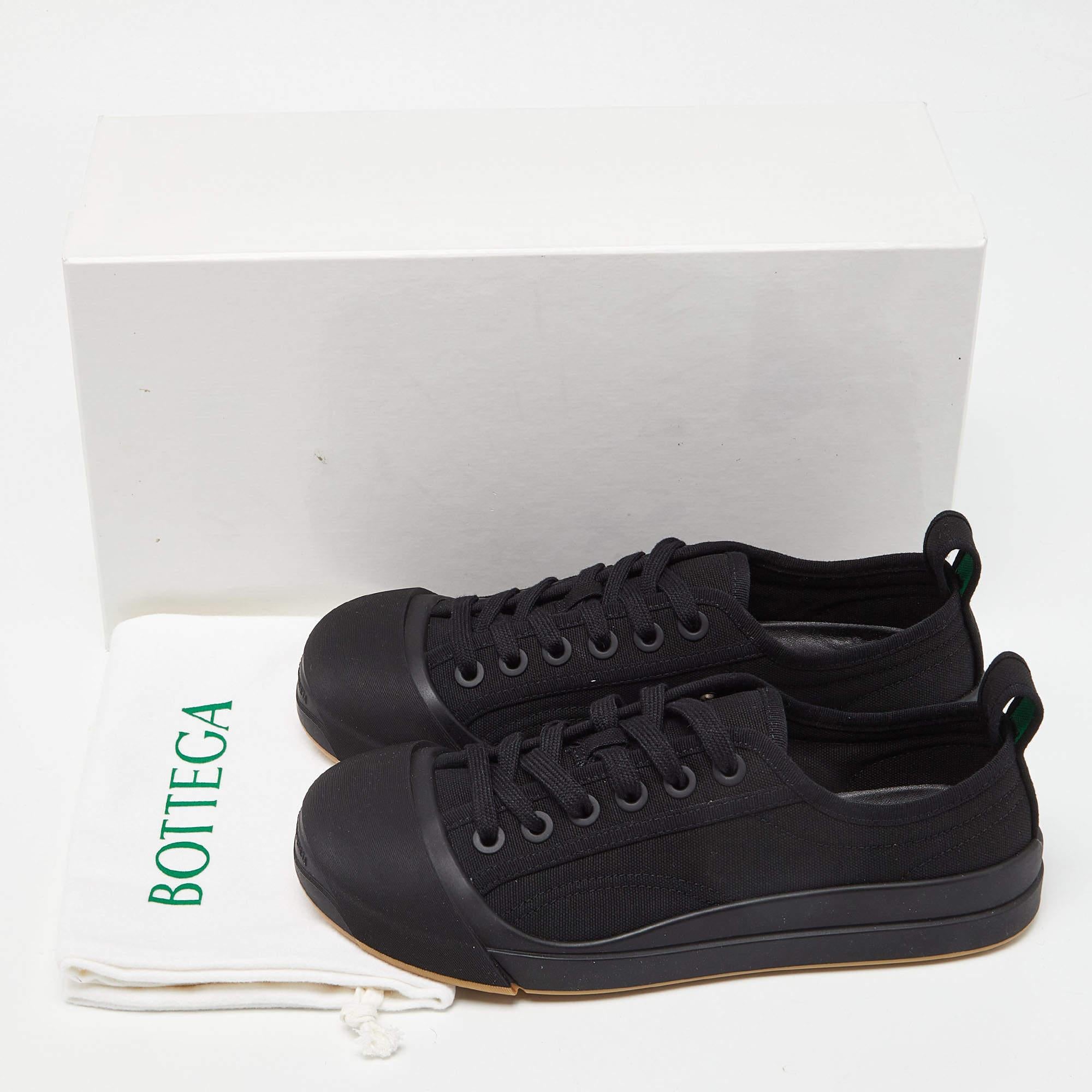 Bottega Veneta Black Canvas and Leather Vulcan Low Top Sneakers Size 38.5 For Sale 5
