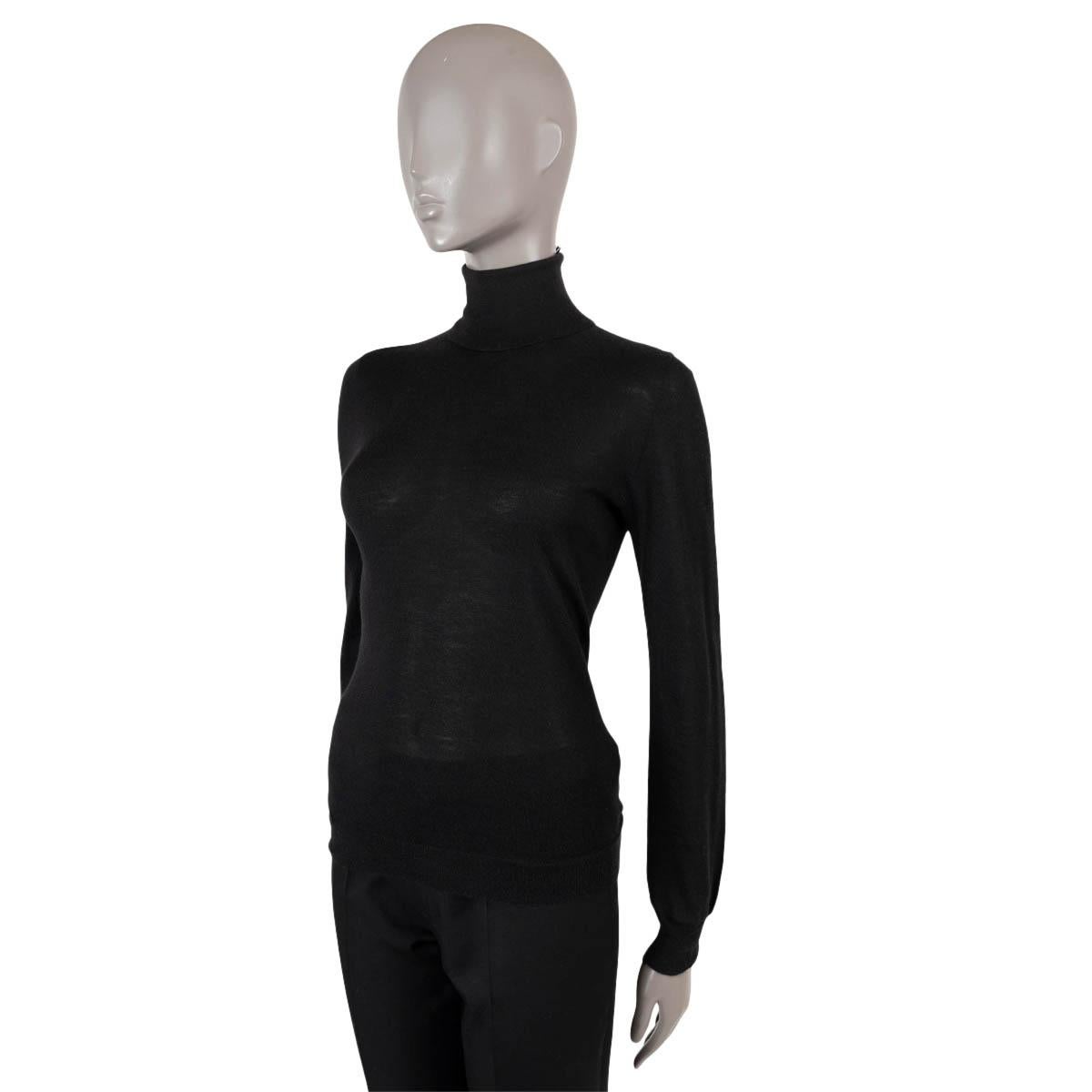 BOTTEGA VENETA black cashmere & silk TURTLENECK Sweater 40 S In Excellent Condition For Sale In Zürich, CH