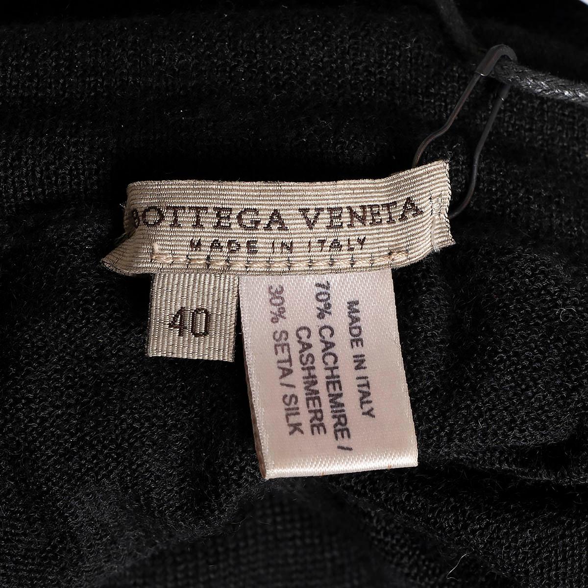 BOTTEGA VENETA black cashmere & silk TURTLENECK Sweater 40 S For Sale 2