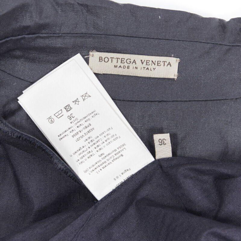 BOTTEGA VENETA veste de travail décontractée en lin noir enduit et verni IT36 en vente 4