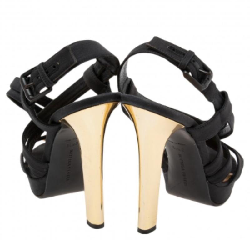Bottega Veneta Black/Gold Canvas Platform Sandals Size 38.5 For Sale 2