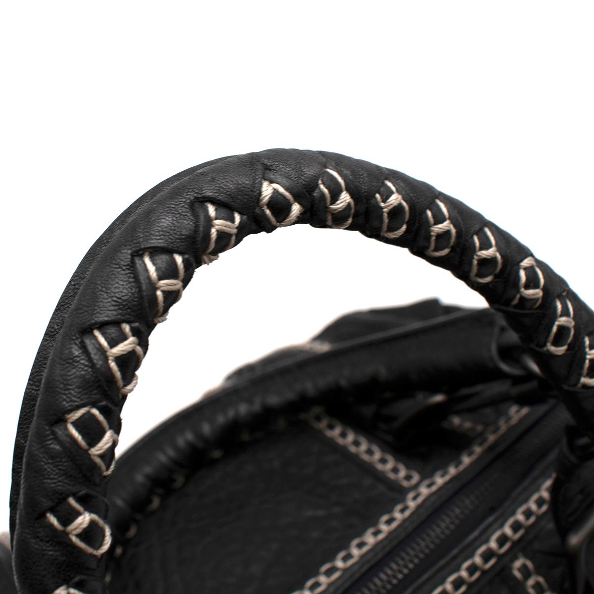 Bottega Veneta Black Grained Leather Intrecciato Detail Handbag For Sale 3