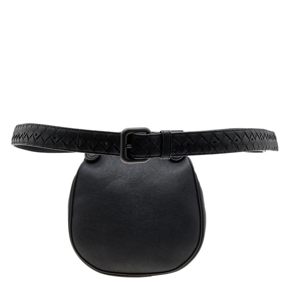 Skilfully designed, this bag from Bottega Veneta will be a loved accessory. At once simple and fashionable, the belt bag comes made of Intrecciato leather and it has a smooth front flap, a suede interior, and a comfortable belt.

Includes: Original