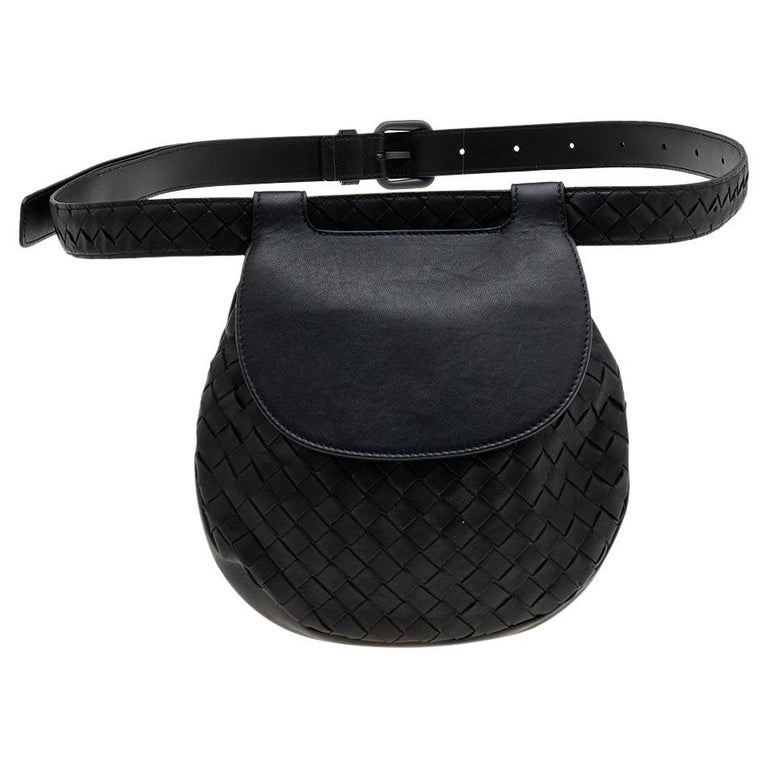 Bottega Veneta Black Intrecciato Leather Belt Bag at 1stDibs  display picture 3