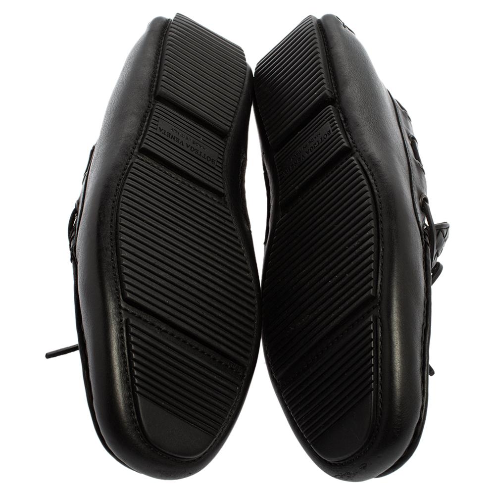 Bottega Veneta Black Intrecciato Leather Bow Slip On Loafers Size 41 In Good Condition In Dubai, Al Qouz 2