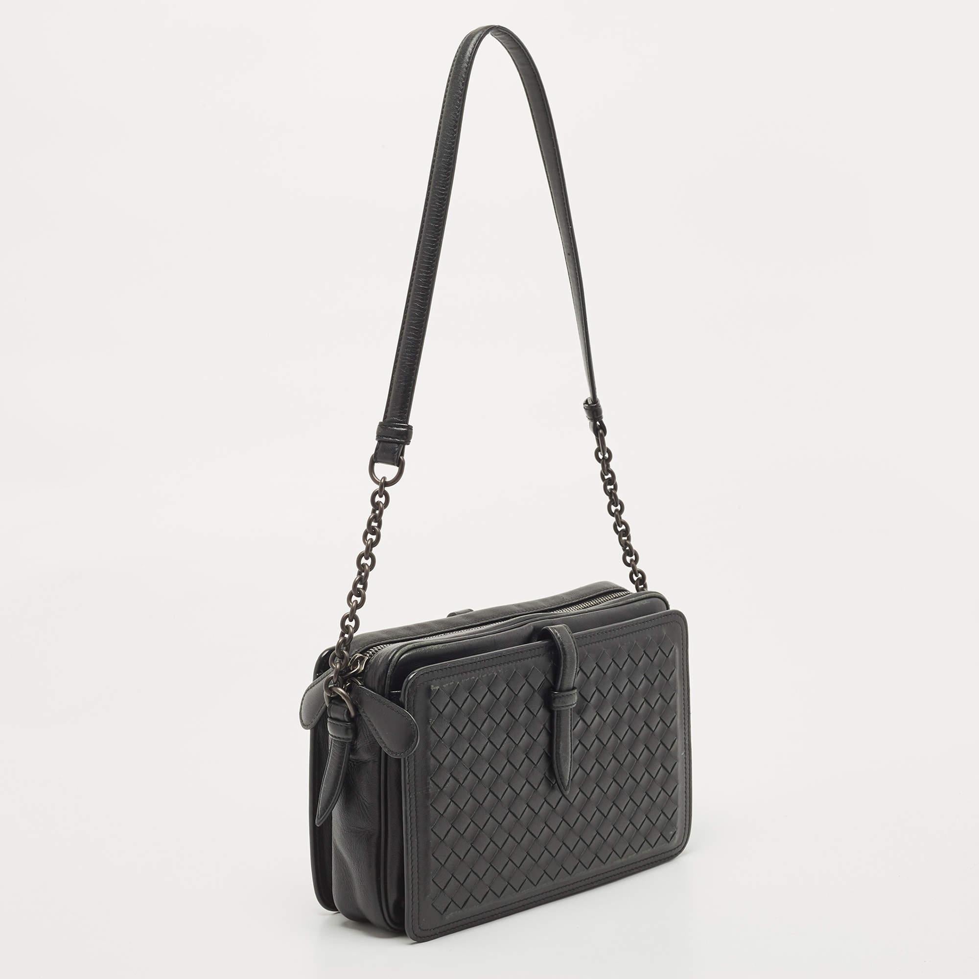 Women's or Men's Bottega Veneta Black Intrecciato Leather Camera Shoulder Bag