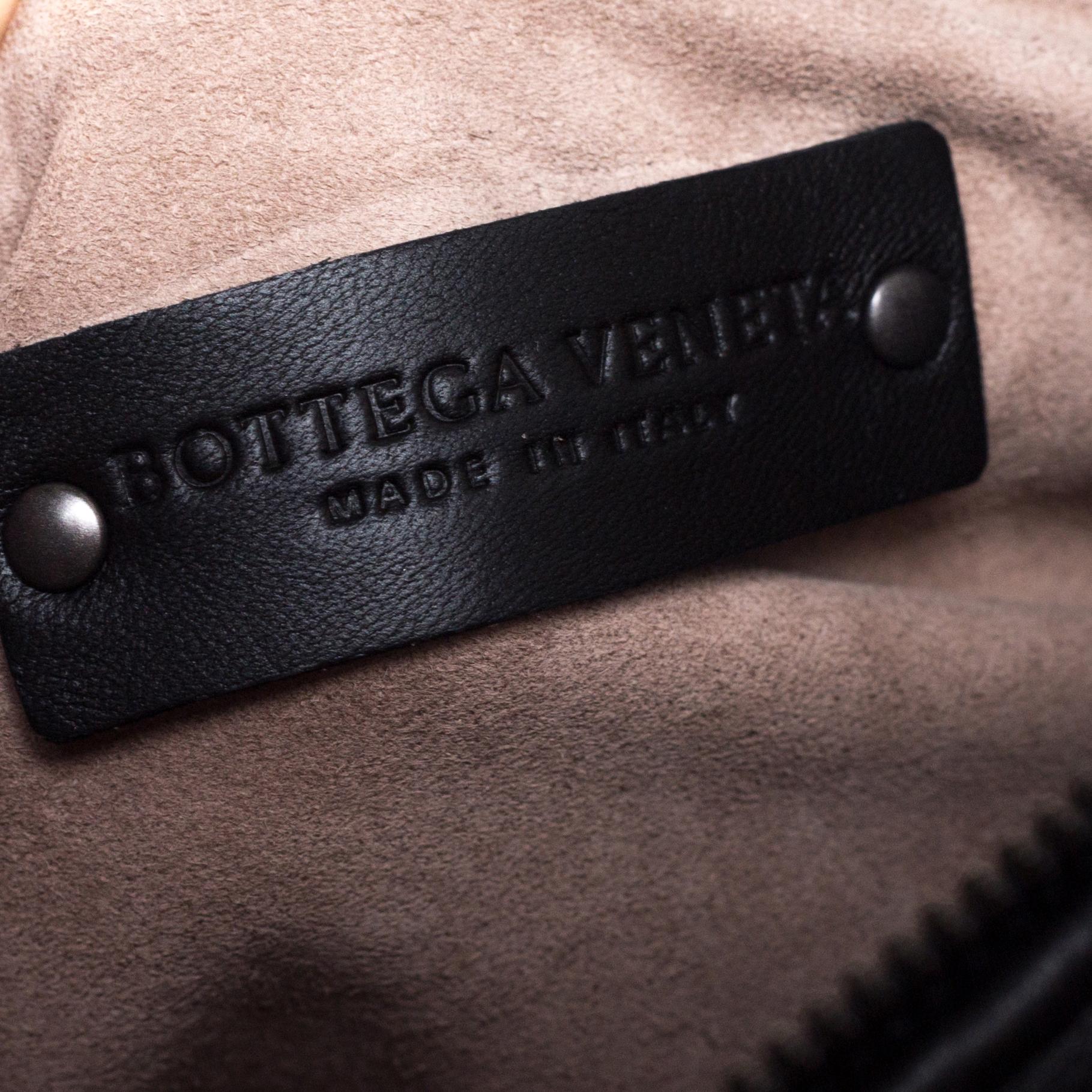 Bottega Veneta Schwarz Intrecciato Leder Doppelreißverschluss Nodini Crossbody Tasche 5