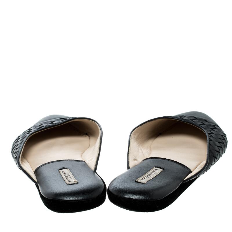 Women's Bottega Veneta Black Intrecciato Leather Flat Slippers Size 39