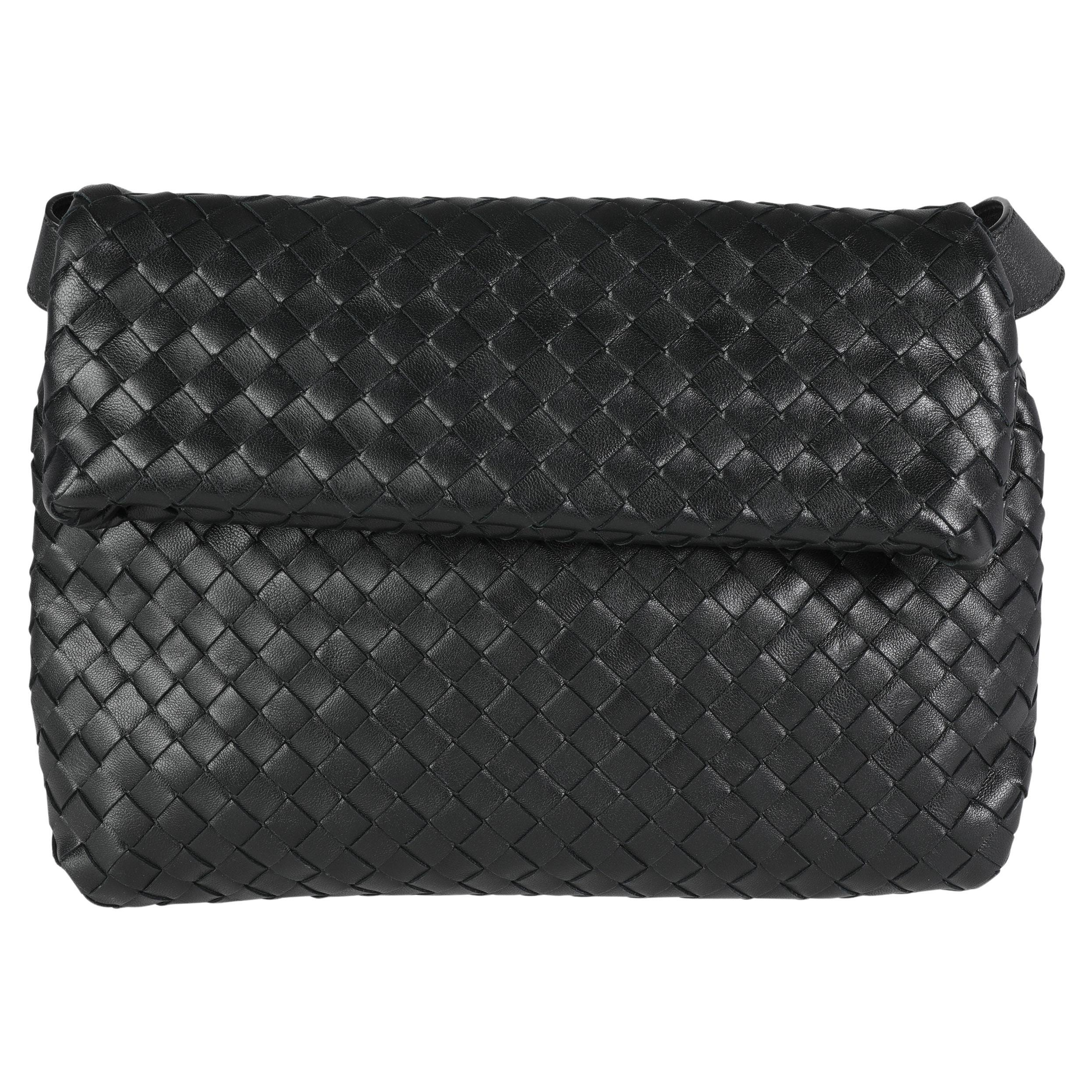 Bottega Veneta Black Intrecciato Leather Fold Crossbody Bag For Sale