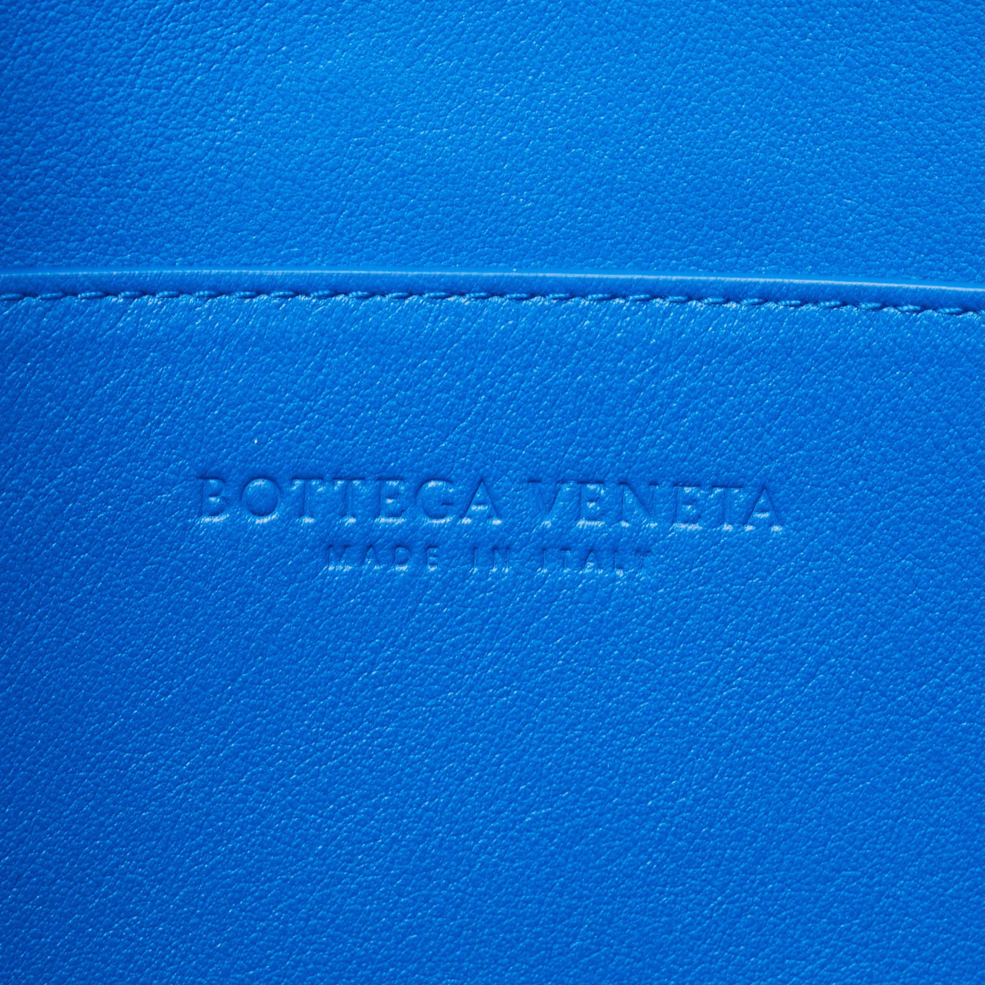 Bottega Veneta Black Intrecciato Leather Half Zip Pouch For Sale 6