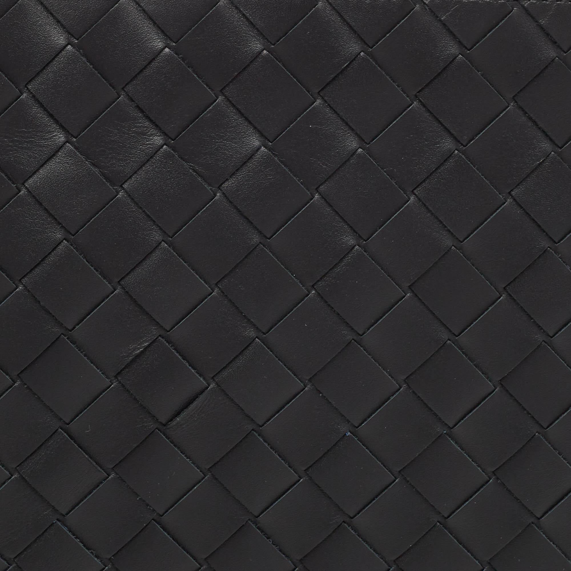 Bottega Veneta Black Intrecciato Leather Half Zip Pouch For Sale 4