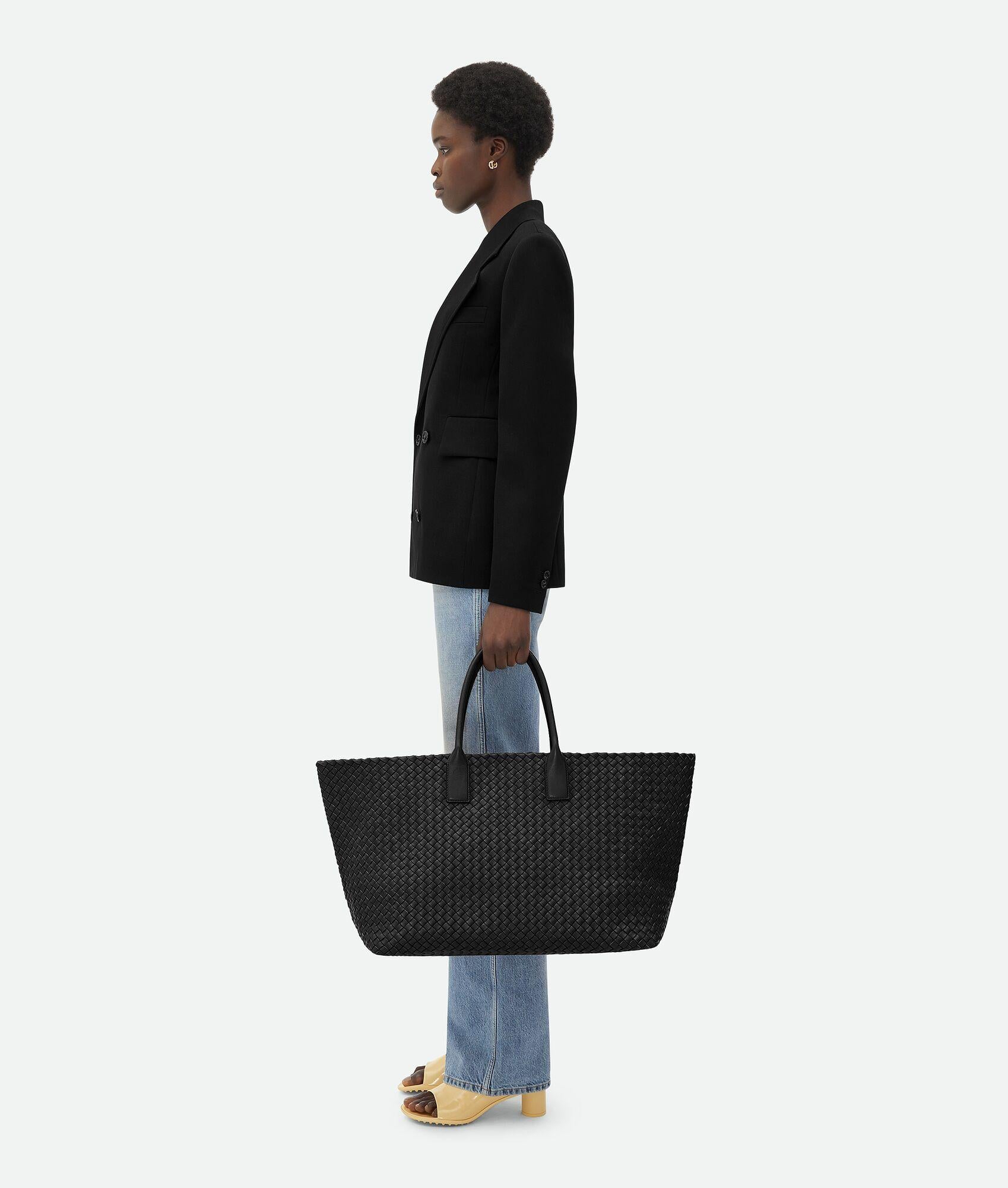BOTTEGA VENETA noir Intrecciato cuir LARGE CABAT Tote Bag en vente 5
