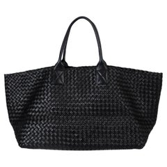 BOTTEGA VENETA black Intrecciato leather LARGE CABAT Tote Bag