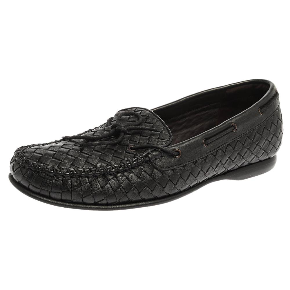 Bottega Veneta Black Intrecciato Leather Loafers Size 42 For Sale