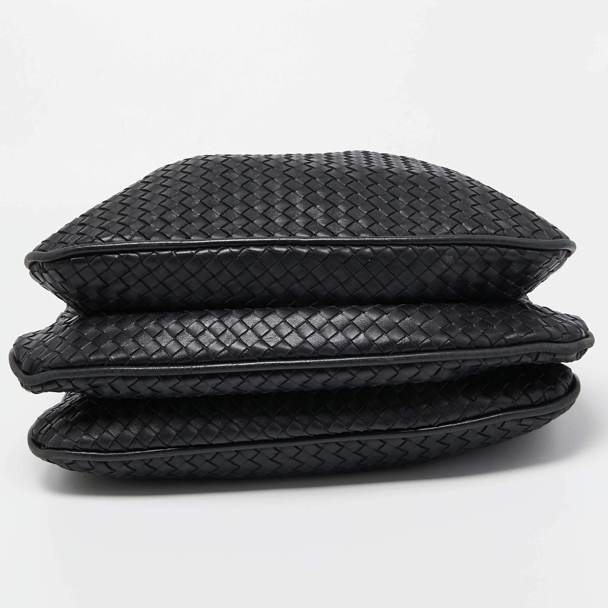 Bottega Veneta Black Intrecciato Leather Loop Bag 4