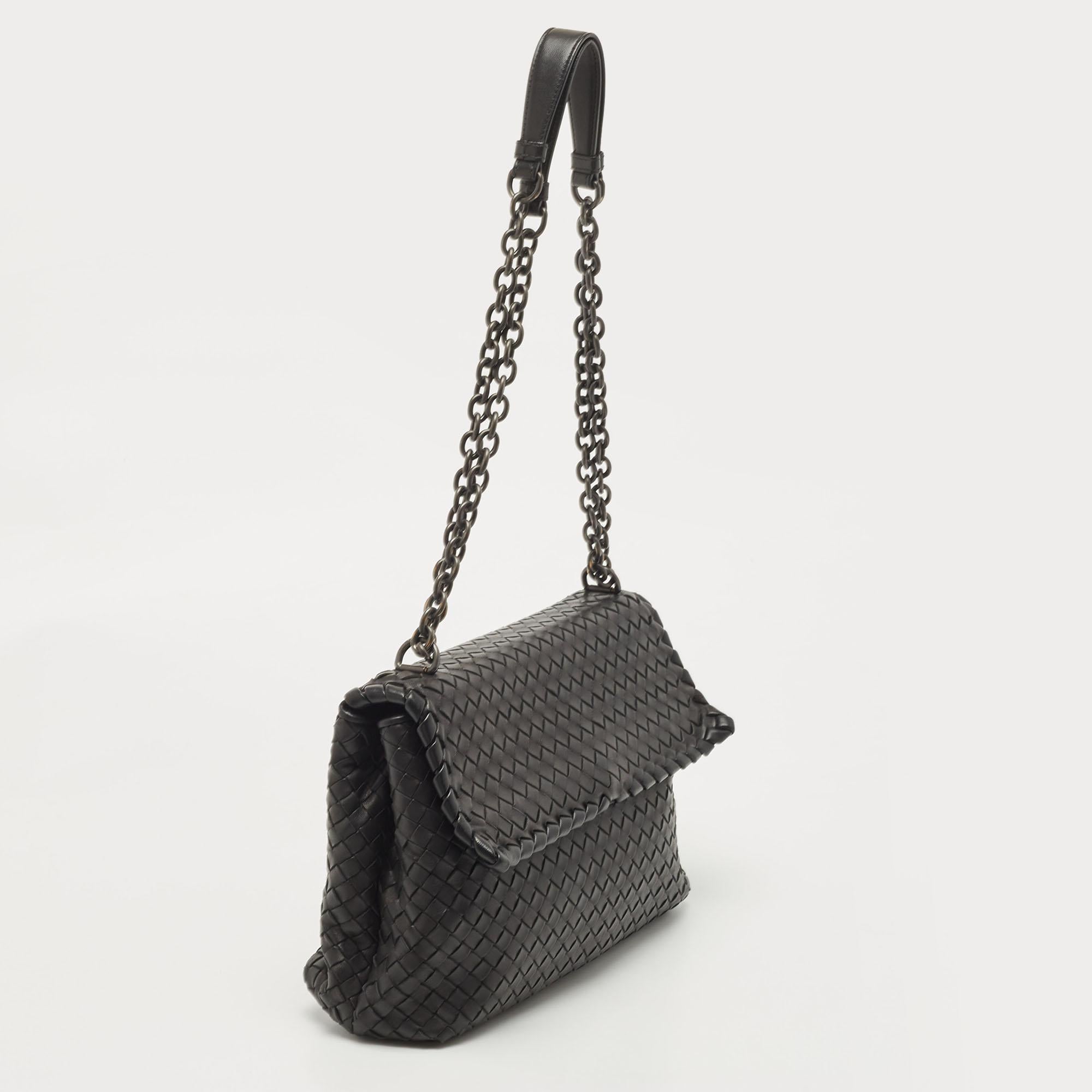 Bottega Veneta Black Intrecciato Leather Medium Olimpia Flap Shoulder Bag In Good Condition In Dubai, Al Qouz 2