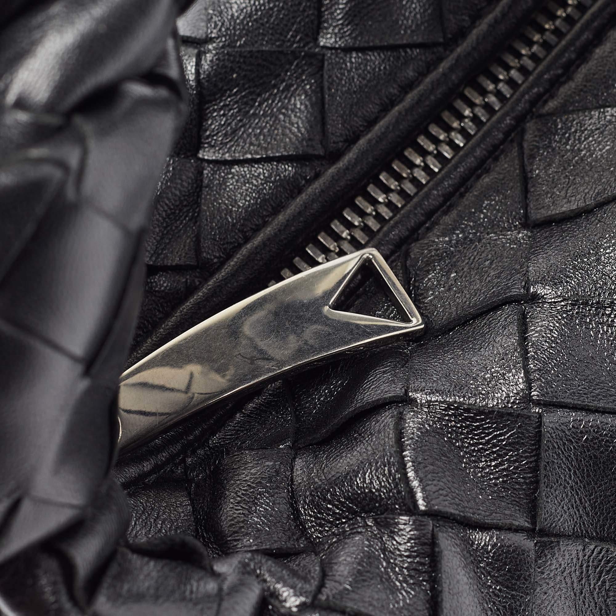 Bottega Veneta Black Intrecciato Leather Mini BV Jodie Hobo For Sale 4