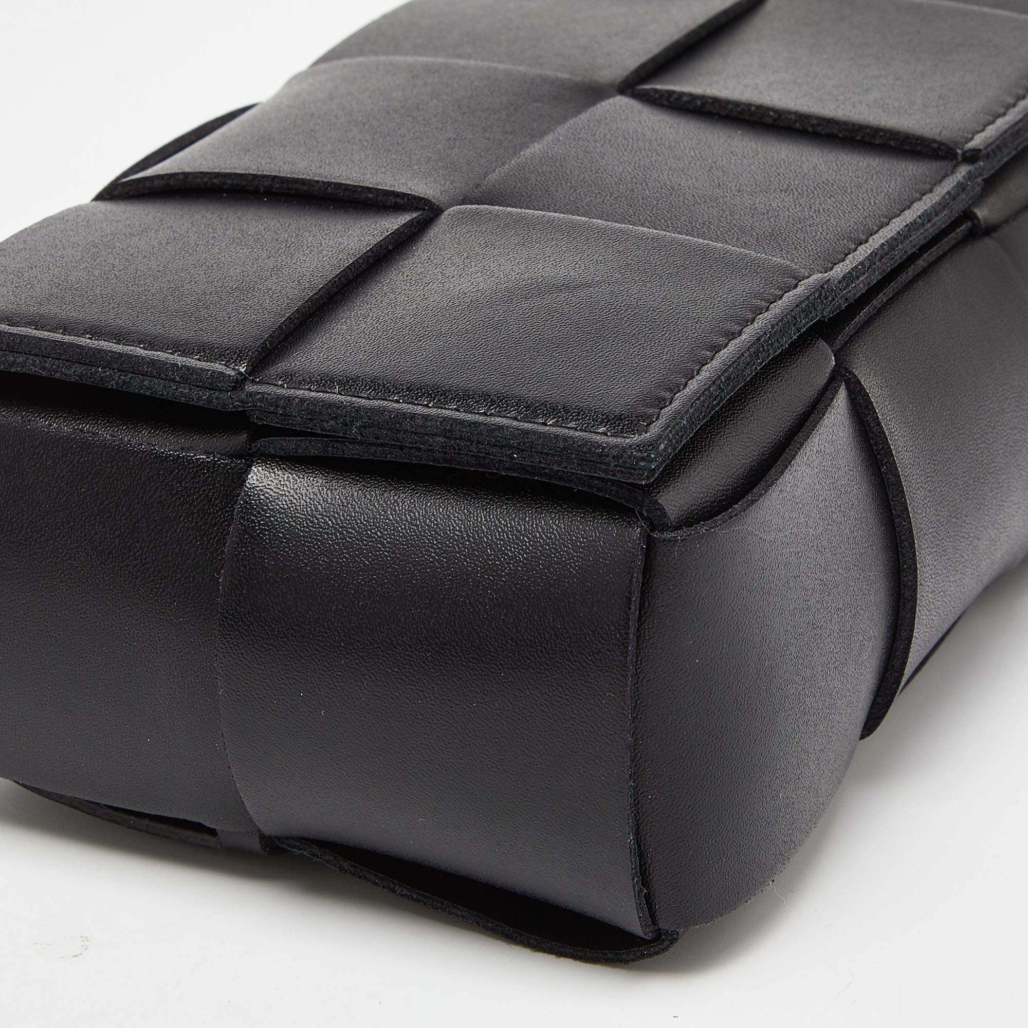 Bottega Veneta Black Intrecciato Leather Mini Cassette Belt Bag In Excellent Condition In Dubai, Al Qouz 2